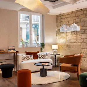 **** Hotel Chavanel France