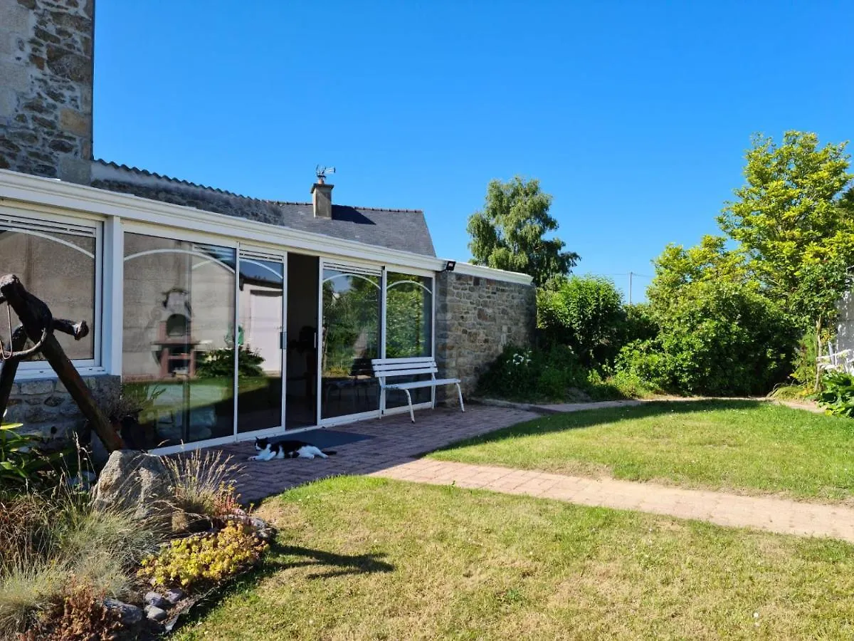 Bleu Outremer Saint-Cast-le-Guildo Francia